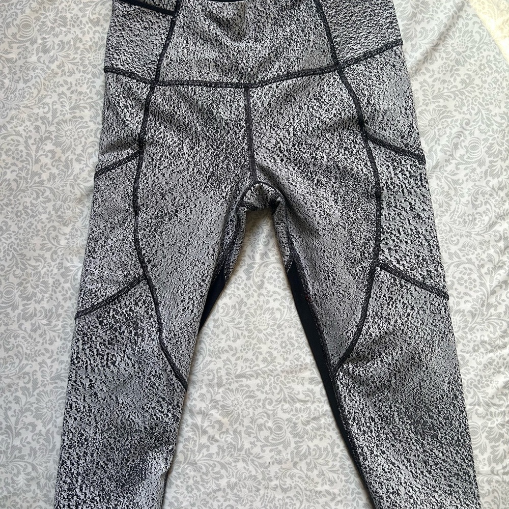 Lululemon Athletica Black and White Textured Leggings